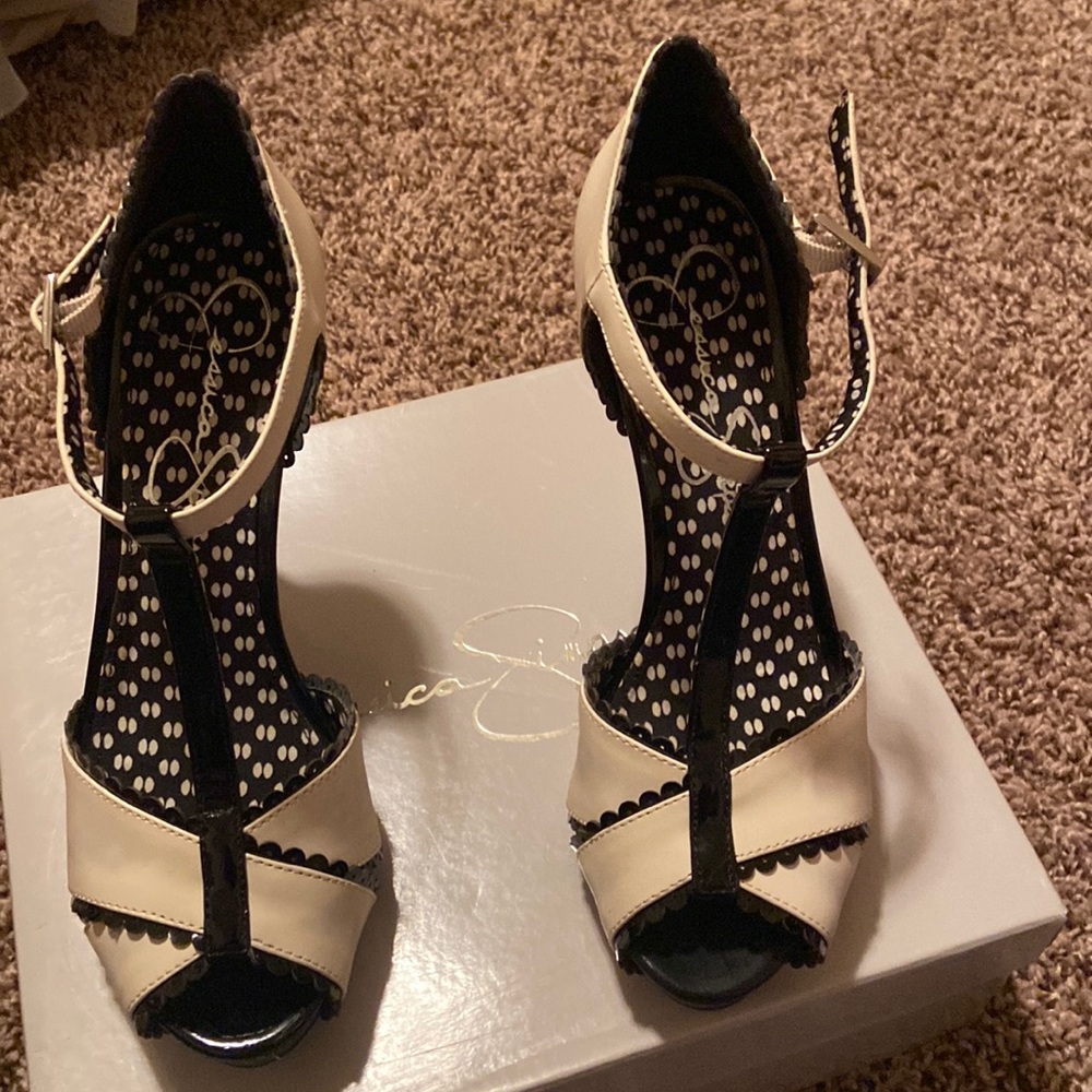Off White/Black Jessica Simpson Heels